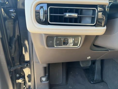 Used 2023 Lincoln Aviator Reserve w/ Equipment Group 201A image 21