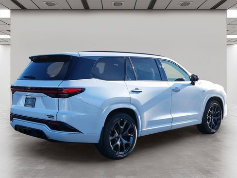 New 2026 Lexus TX 500h AWD image 5