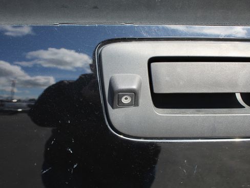 Used 2010 GMC Sierra 1500 Denali image 17