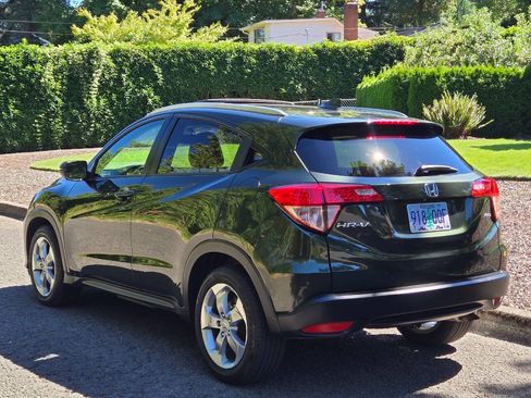 Used 2017 Honda HR-V EX-L image 3