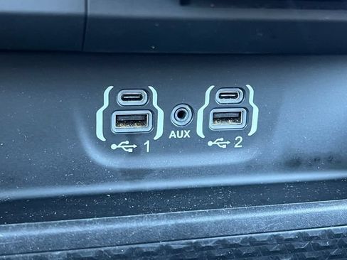 Used 2021 RAM 1500 Laramie w/ Sport Appearance Package AWD/4WD image 30
