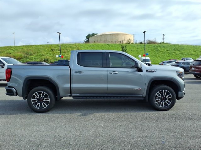 Used 2025 GMC Sierra 1500 AT4 w/ AT4 Premium Package AWD/4WD image 6
