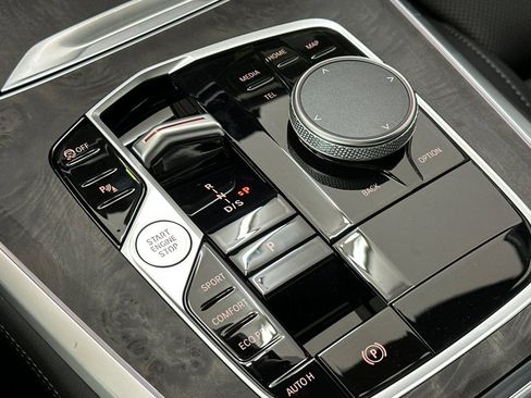 Used 2026 BMW X5 sDrive40i image 16