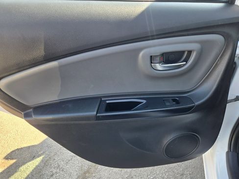 Used 2016 Toyota Yaris SE image 12