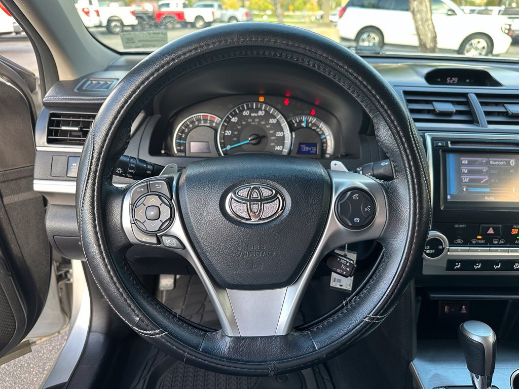 Used 2012 Toyota Camry SE FWD image 30