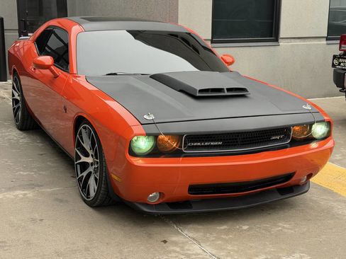 Used 2009 Dodge Challenger SRT8 w/ SRT Option Group II image 7