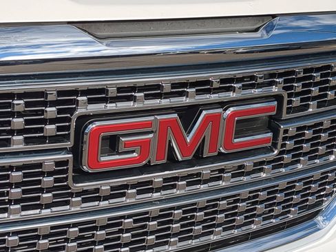 Used 2016 GMC Sierra 1500 Denali w/ Denali Ultimate Package image 16