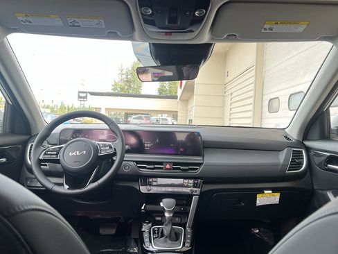 New 2026 Kia Seltos EX w/ EX Sunroof Package image 16