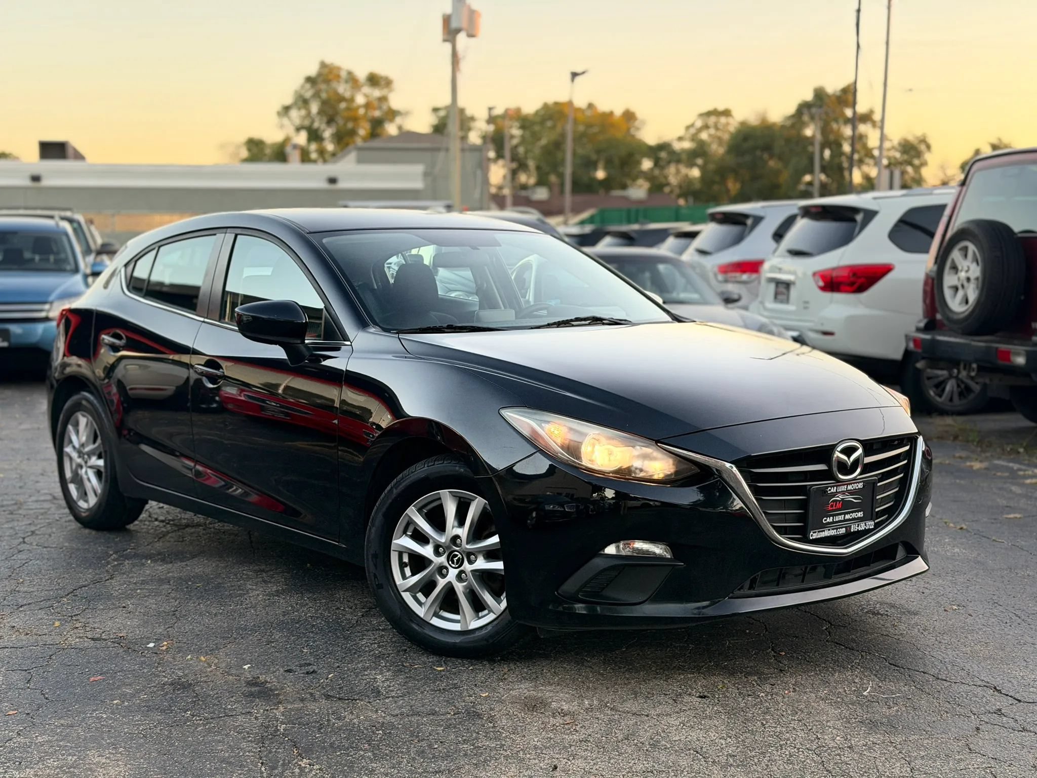 Used 2014 MAZDA MAZDA3 i Touring w/ Technology Package FWD image 3