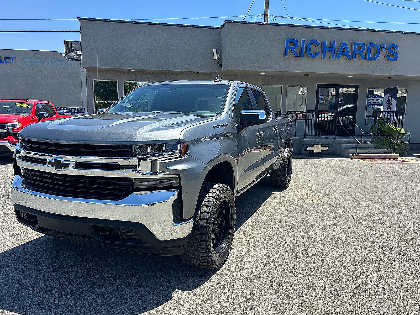 Used 2021 Chevrolet Silverado 1500 LT AWD/4WD image 7