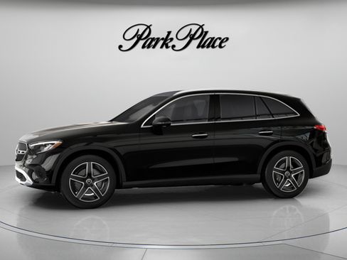 Used 2026 Mercedes-Benz GLC 300 4MATIC image 4