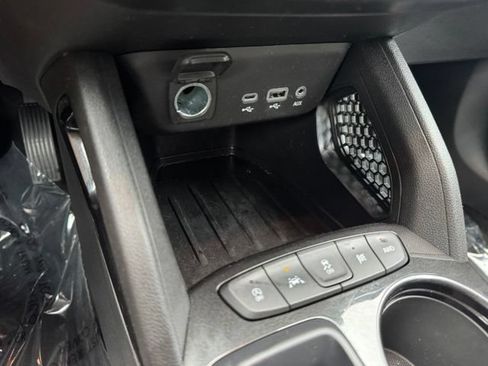 Used 2023 Chevrolet TrailBlazer LT w/ Convenience Package AWD/4WD image 20