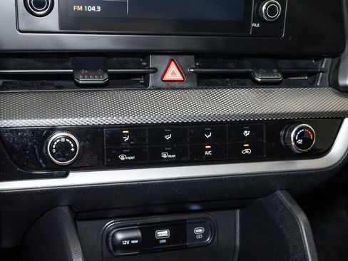 Certified 2024 Kia Sportage LX FWD image 18