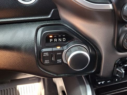 Used 2019 RAM 1500 Big Horn AWD/4WD image 14