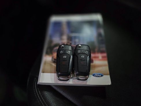 Used 2021 Ford Transit Connect XL image 33