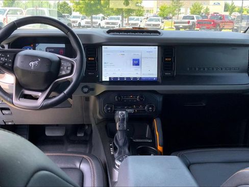 Used 2023 Ford Bronco Badlands AWD/4WD image 10