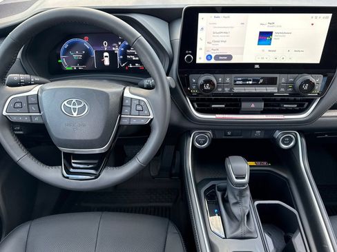 New 2026 Toyota Grand Highlander AWD Hybrid image 16