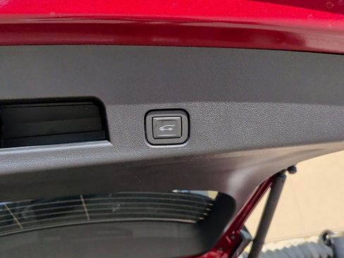 New 2026 Chevrolet Traverse LT image 42