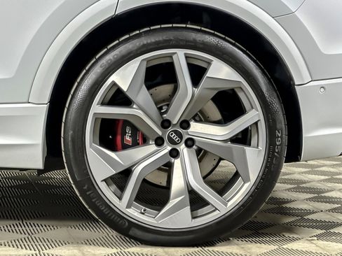 Used 2022 Audi RS Q8 w/ Luxury Package AWD/4WD image 25