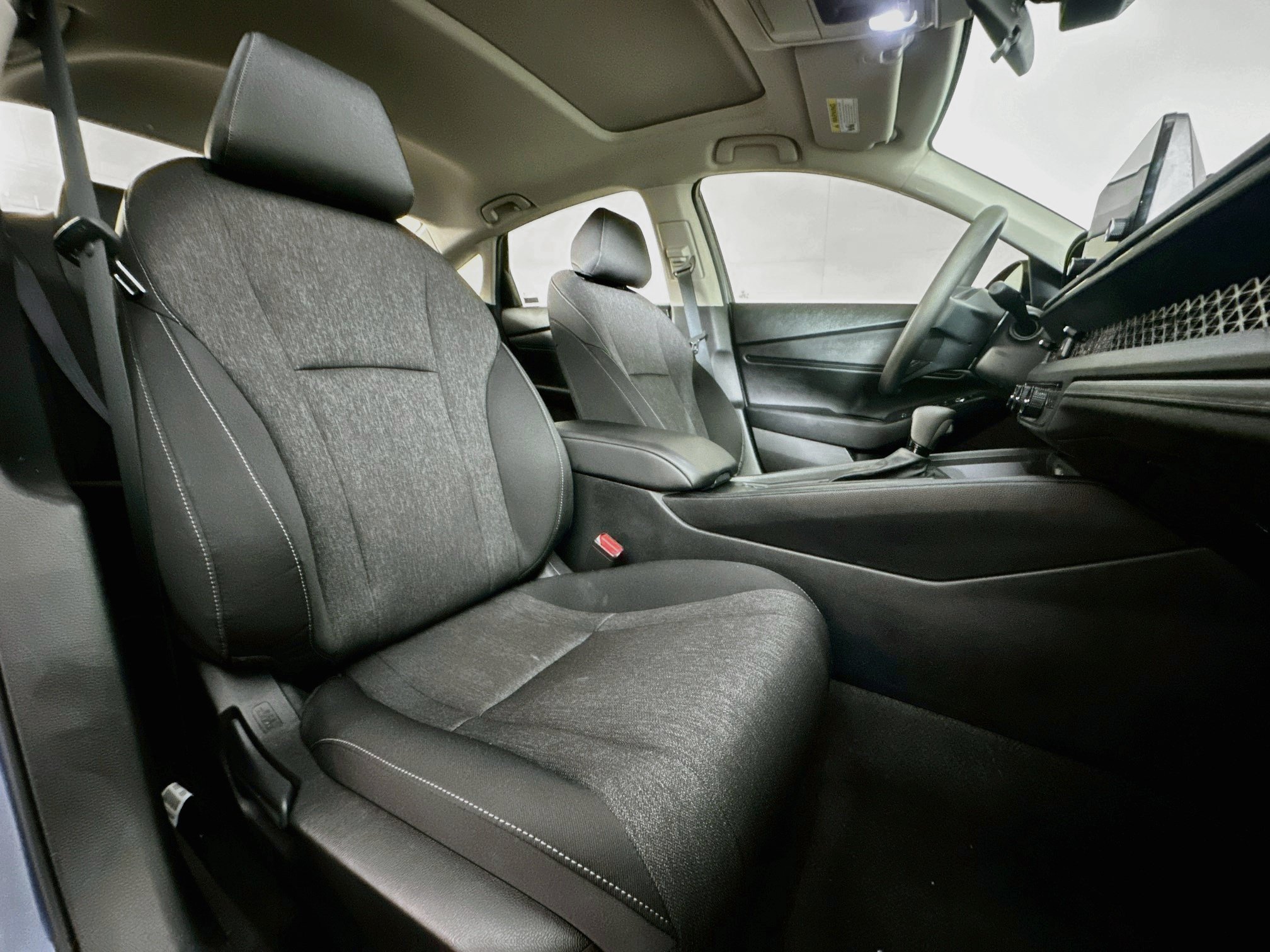 Used 2025 Honda Accord SE image 32