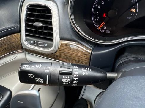 Used 2018 Jeep Grand Cherokee Summit AWD/4WD image 24