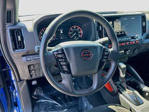 Certified 2025 Nissan Frontier Pro-X RWD image 8