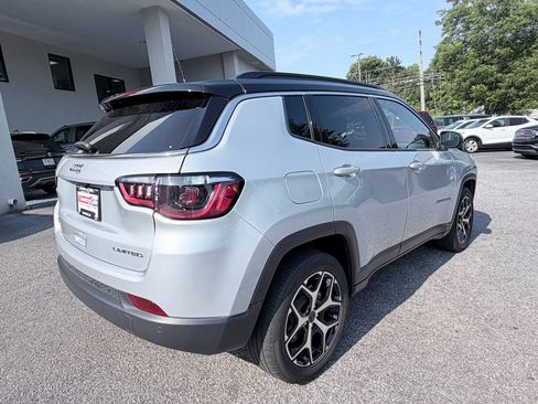 Used 2025 Jeep Compass Limited AWD/4WD image 6