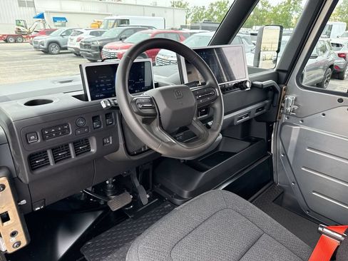 Used 2024 Chevrolet Brightdrop 600 w/ Battery Pack, Max Range AWD/4WD image 17