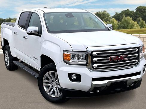 Used 2015 GMC Canyon SLT image 2