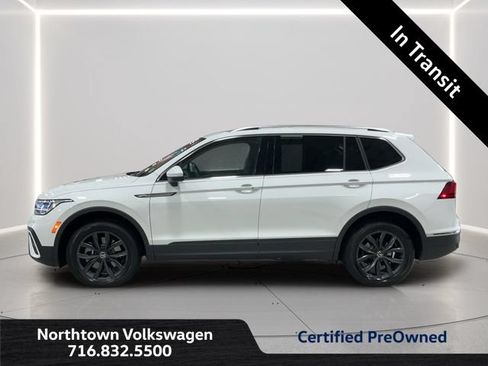 Used 2024 Volkswagen Tiguan SE AWD/4WD image 2