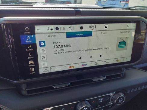 New 2025 Jeep Wrangler Unlimited Rubicon image 13