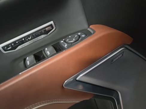 Used 2023 GMC Sierra 1500 Denali Ultimate image 17