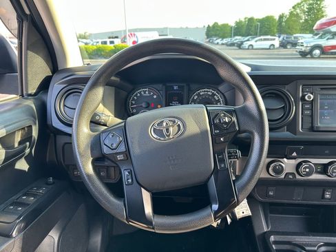 Used 2019 Toyota Tacoma SR w/ SR Convenience Package AWD/4WD image 10
