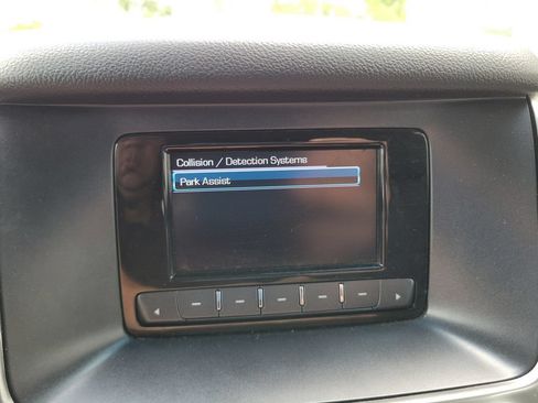 Used 2017 Chevrolet Tahoe 4WD w/ Remote Keyless Entry Package image 37