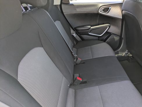 Used 2021 Kia Soul LX FWD image 14