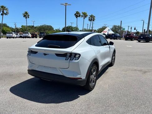 Used 2023 Ford Mustang Mach-E Select image 3