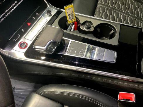 Used 2022 Audi RS 6 w/ Executive Package AWD/4WD image 18