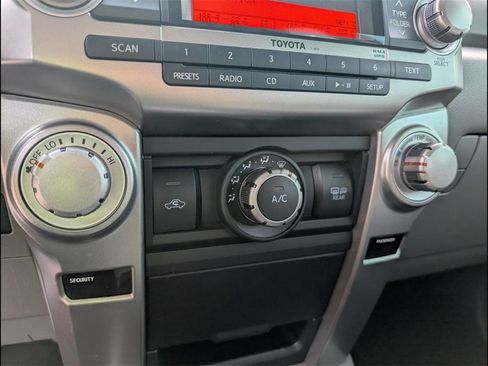 Used 2011 Toyota 4Runner Limited image 15