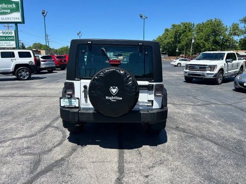 Used 2016 Jeep Wrangler Unlimited Sport AWD/4WD image 5