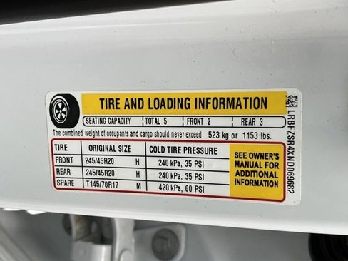 Used 2022 Buick Envision Avenir w/ Technology Package II image 20