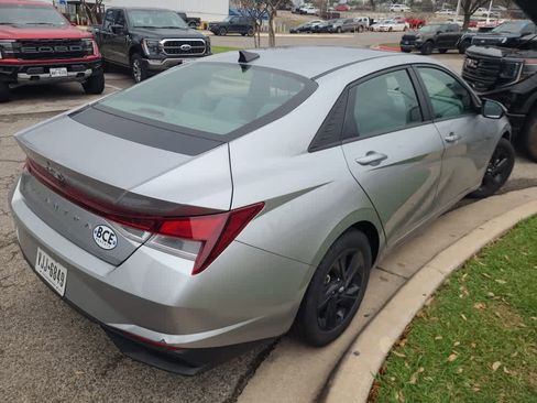 Used 2023 Hyundai Elantra SEL w/ Cargo Package image 7