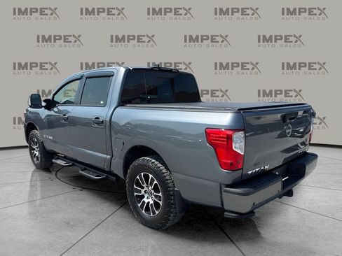 Used 2024 Nissan Titan SV w/ SV Convenience Package AWD/4WD image 2
