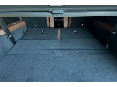 Used 2024 Mercedes-Benz GLS 450 4MATIC image 11