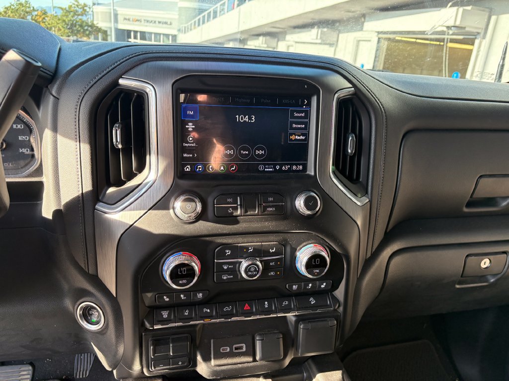 Used 2021 GMC Sierra 2500 Denali w/ Denali Ultimate Package AWD/4WD image 22