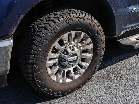 Used 2020 Ford F250 XLT w/ XLT Premium Package image 4