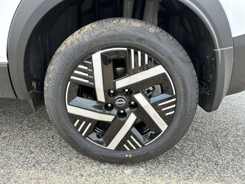 New 2026 Nissan Kicks SV FWD image 14