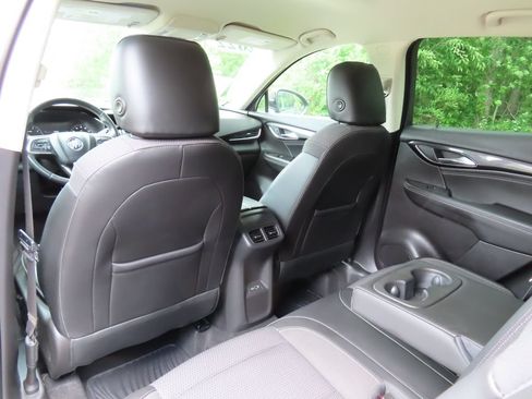 Used 2022 Buick Envision Preferred AWD/4WD image 30