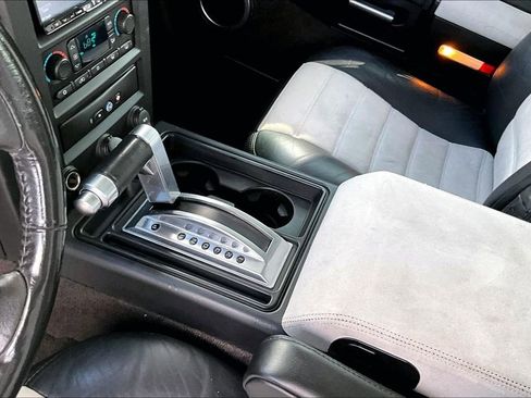 Used 2005 HUMMER H2 SUT w/ Preferred Equipment Group image 15