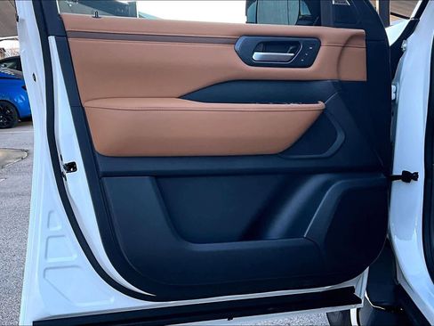 New 2026 Nissan Armada SL image 13