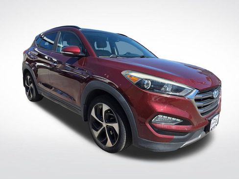 Used 2016 Hyundai Tucson Limited w/ Option Group 03 AWD/4WD image 3